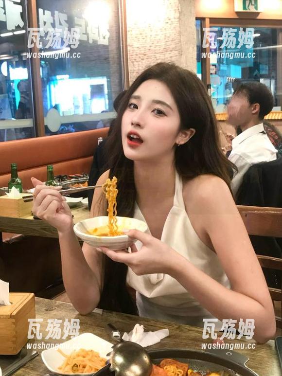 17吃瓜官网网页一站式吃瓜视频获取平台