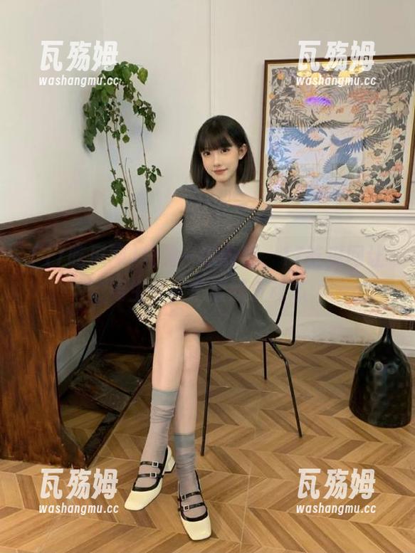 17吃瓜网 只需一键收藏,17吃瓜网让男生轻松掌握娱乐动态