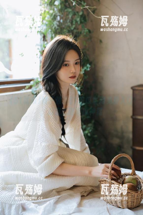 妹子强推51吃瓜官网免费入口，瓜友必备吃瓜神器