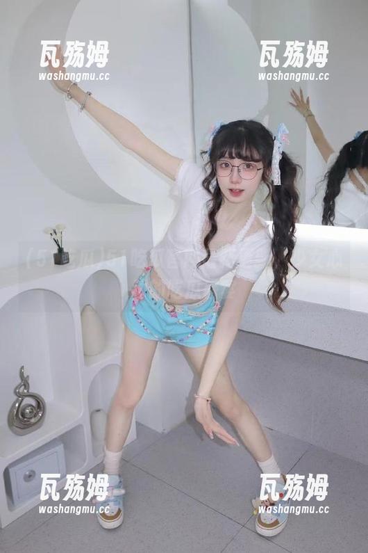 51吃瓜官网最新更新，少女心动的吃瓜盛宴