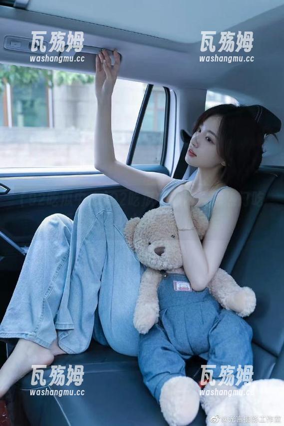 92吃瓜中心 92吃瓜中心网发布热门吃瓜消息,少女在线带你蹲点