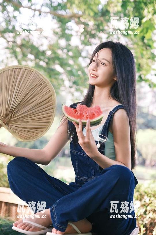 打开明星黑料网站，永久吃瓜不停歇萌翻天