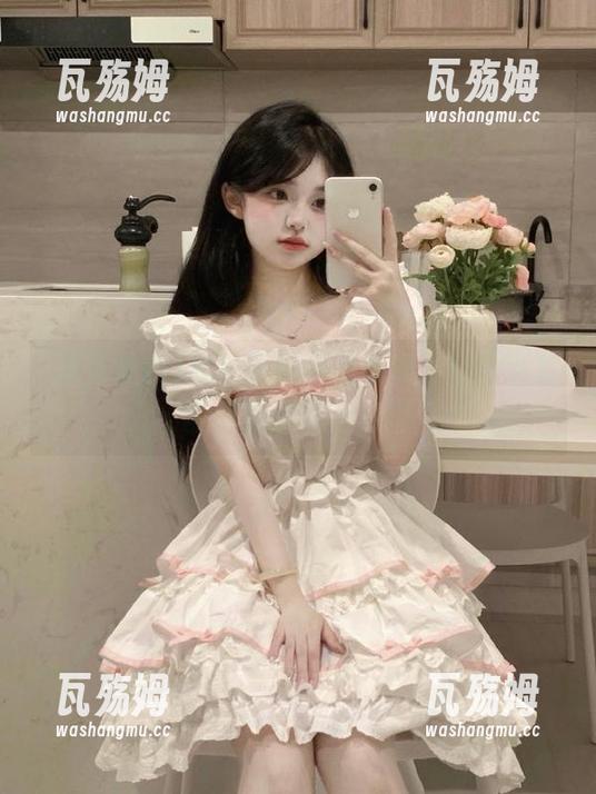 明星黑料 通过下载明星黑料,轻松浏览全网最猛吃瓜新闻