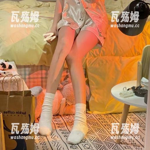 “黑料不打烊,万里长征”爆料分享直播，妹子陪你全天候观看八卦