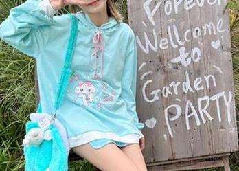 最全黑料社下载网站推荐，少女轻松获取吃瓜大料
