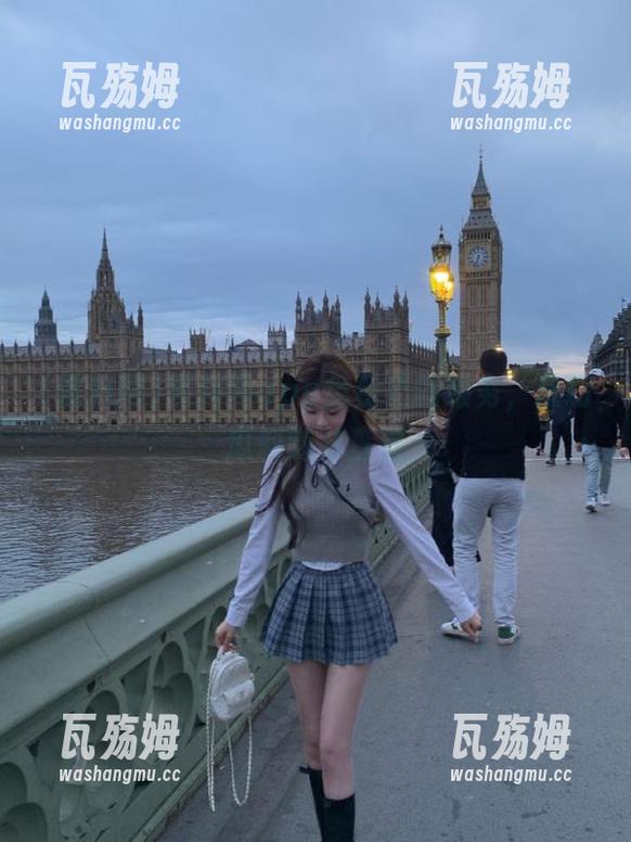 黑料网 黑料网app免费更新服务,热门瓜料随时查看